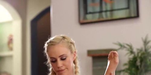 Yoga, Massage and Squirting with lesbians - Adriana Chechik, Lyra Law (Lyra Louvel)