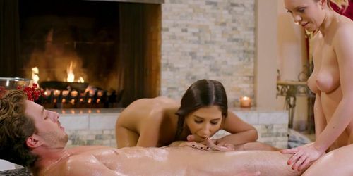 Gianna Dior Convinces Her Friends To Have A Threesome Massage