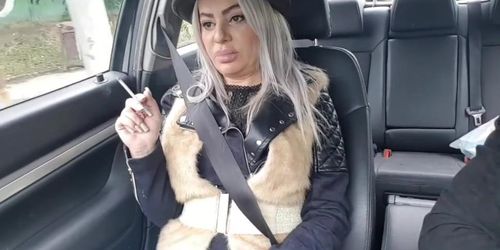 Driver taxi fuck this girl in a public station after shopping (lolyamateur)