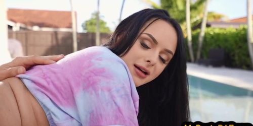 MY BOOTY BAE - Big ass babe drilled outdoor in ass hole by big white cock (Bootylicious)