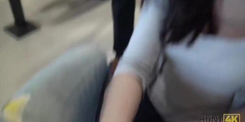 HUNT4K. Stranger promises lots of cash for passionate sex at the bar