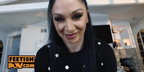 Curvacious sales rep Lea Lexxis is your fantasy foot fetish fuck - itsPOV