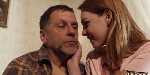 Her young pussy wants the old man dick inside her (Philippe Soine)