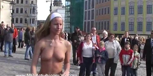 Slim flasher has fun in public