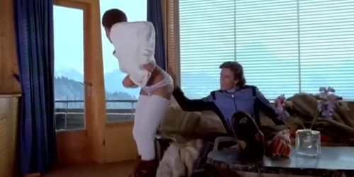 Amour Aux Sports DHiver (1981) (Isis Taylor, Olinka Hardiman)
