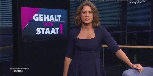 Anja Heydes geile Keulen in schwarzer Strumpfhose