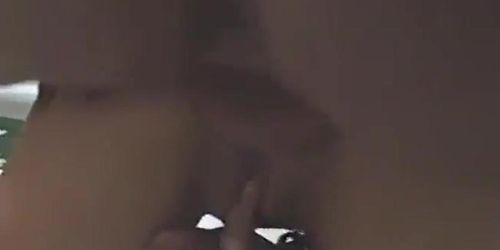 Novinhas gostosas gemendo e gozando dando a bucetinha e o cusinho bem gostoso dentro do barco