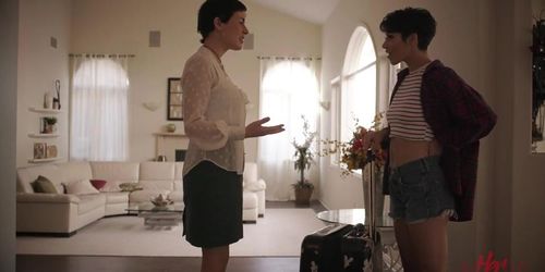 AllHerLuv - First Day of College, Ep. 1 (Brooklyn Gray, Carmen James, Olive Glass)