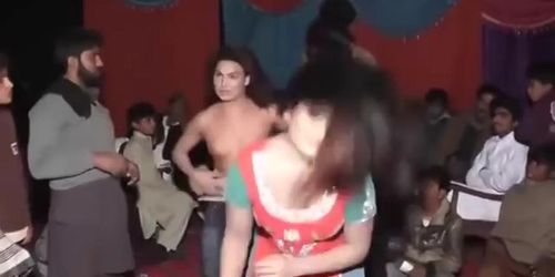 Hot Desi Dance Showing Her Tits Live   Mujra