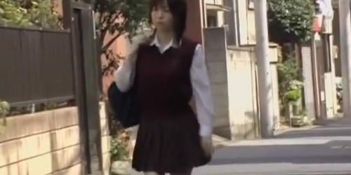 Schoolgirl didn't know she was filmed during skirt sharking