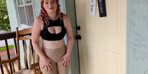 desperate girls need to pee wetting her panties and jeans