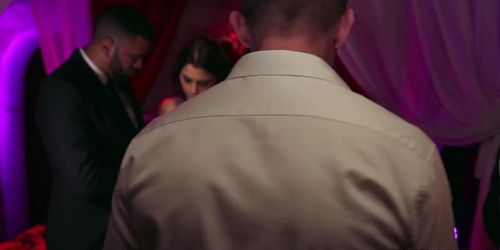 Insoumise Elle Balance Son Porc - Valentina Nappi (Ewe Sweet, Lolita Grey, Lucy Heart, Lucy Lucy, Tiffany Leiddi)