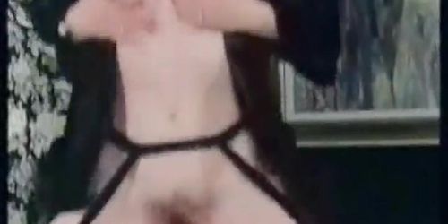 German Classic 3som with hot horny girls and fuckers (Isis Taylor, Julianne James)