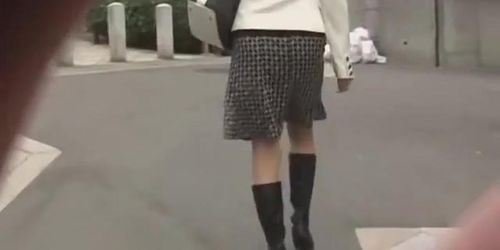 Business lady with no panties sharked while going to work