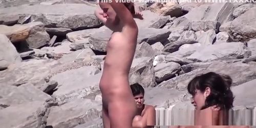 Amazing Sexy Body & Ass Nudist Lady Spied At The Beach
