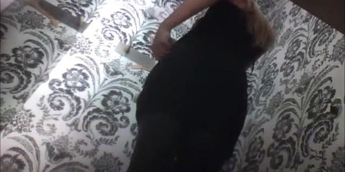 Candid voyeur movie featuring teen amateur in dressing room - Tnaflix.com