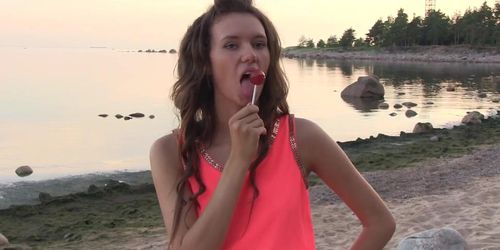 Kinky Lucy Dances Naked In The Beach And Masturbates With A Lollipop (Beauty Dior, Sweet Candy)