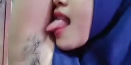 Jilbab Jilat Ketiak