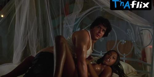 Marilice Santos Breasts Scene  in Woman On Top