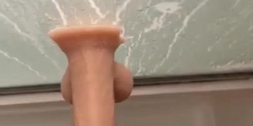 Dildo frottage