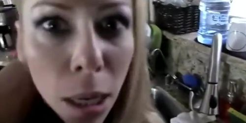 Son fucks stuck step (Alexis Fawx)