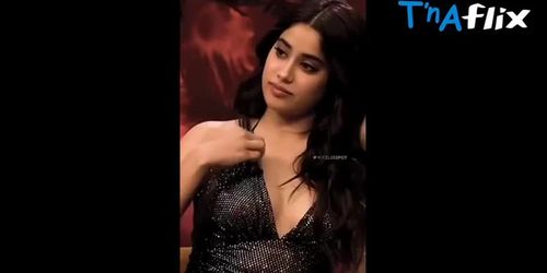 Janhvi Kapoor Breasts Scene  In Janhvi Kapoor Bouncing Tits On Award Function.