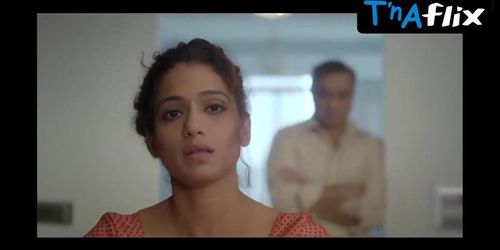 Urmilla Kothare Butt,  Breasts Scene  in Urmilla Kothare Hot Scenes