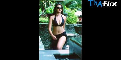 Anushka Shetty Breasts,  Bikini Scene  in Anushka Shetty Bikini Scene Video Clip