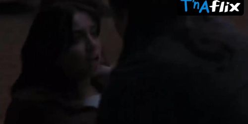 Isabela Merced Lesbian Scene  in The Last Of Us