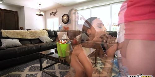 Bangbros - Cleaning Lady Lola Rose Forgets About Her Duty When She Sees How Big Johnny Love'S Dick Is (Lady Love, Lola Love)