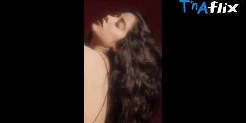 Janhvi Kapoor Sexy Scene  in Janhvi Kapoor Hot Pics Collection June 2022