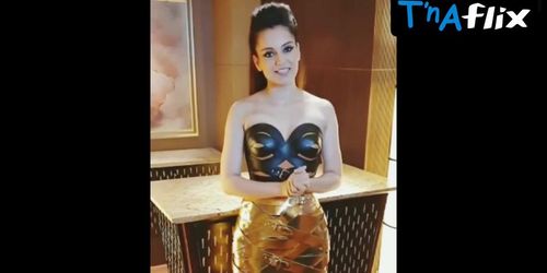 Kangana Ranaut Breasts Scene  in Kangana Ranaut Hot Sexy Bold Pics Collection 2019