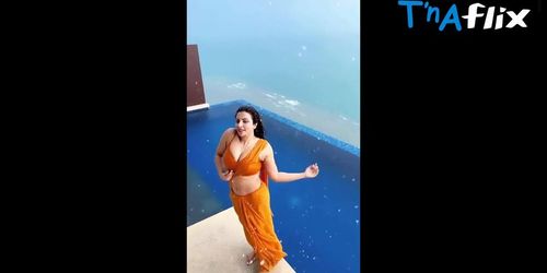 Shama Sikander Sexy Scene  in Shama Sikander Sexy Dance In Rain