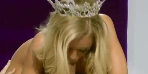 nicole wins beauty contest and fucks the jury