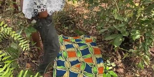 Cheating Husband Fucks Side Chick in the Bush - Hardcore Outdoor Sex