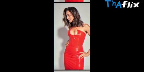 Deepika Padukone Butt,  Breasts Scene  in Deepika Padukone Hot Sexy Bold Pics Collection