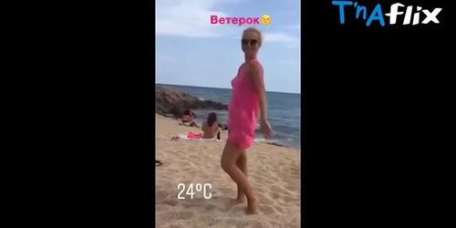 Yelena Zakharova Bikini Scene  in Yelena Zakharova In A Sexy Bikini
