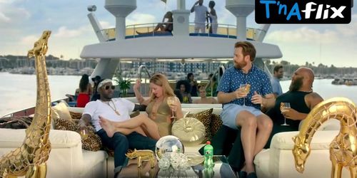 Erica Shaffer Sexy Scene  in Erica Shaffer In 7Up Tv Spot, 'Mix It Up A Little: Yacht' Featuring 2 Chainz