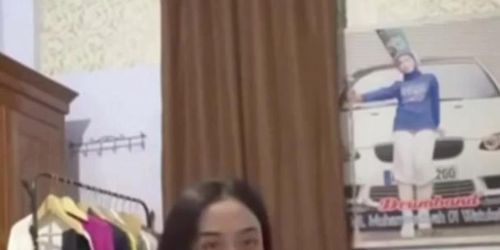 Blunder Lagi Bu Guru Salsa