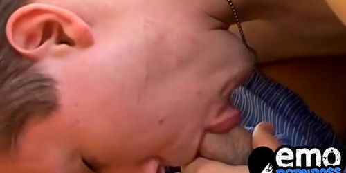 EMO PORN PASS - Amateur homemade gay lovers barebacked in bedroom (Turk Mason)