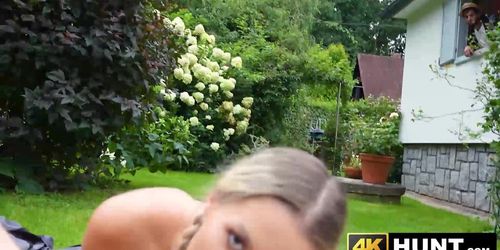 4K HUNT - Blonde girl Lucky Bee gets her pink pussy cleaned up in front of her partner