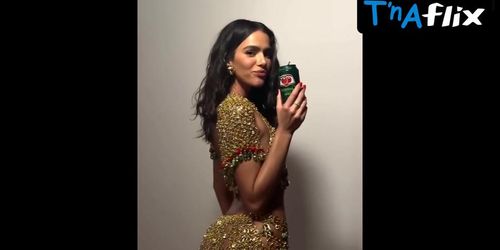 Bruna Marquezine Butt,  Breasts Scene  in Bruna Marquezine Sexy Outfit At Coisa Nossa