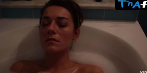 Natalia Giro Breasts Scene  in Acchiappa Sogni - Prove D'Amore