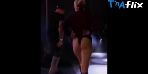 Miley Cyrus Butt, Breasts Scene In Miley Cyrus Flashing Her Nude Tits And Butt During A Concert