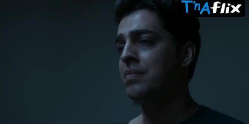 Muskkaan Jaferi Sexy Scene  in The Fame Game