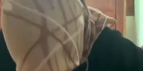 Kelakuan Biniku Bareng Mantannya