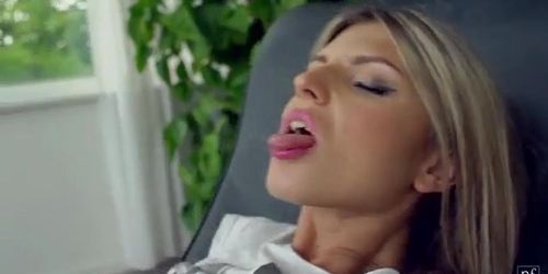 Special Moments - S20:E18 - Gina Gerson (Doris Ivy, Krissy Style, salty_surprise)