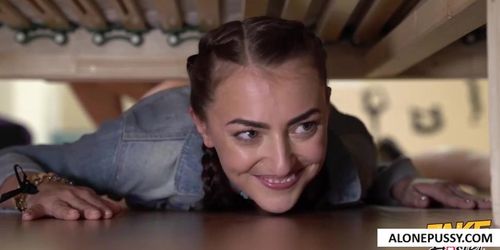 Cherry Kiss Katy Rose Stuck Under A Bed (Cherry Rose, Katarina Rina, Katy Kiss, Nick Ross)