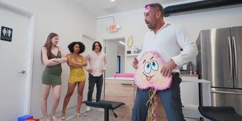 Kenna James And Emma Hix Penis Piñata Party Sneaky Lookalike Threesome (Ferrara, Manuel Ferrara)