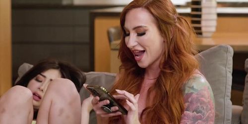Mommysgirl Hidden Vibration - Alexis Tae (Chloe Brooke, Chloe Surreal, Sophia Locke, Sophia Sterling)